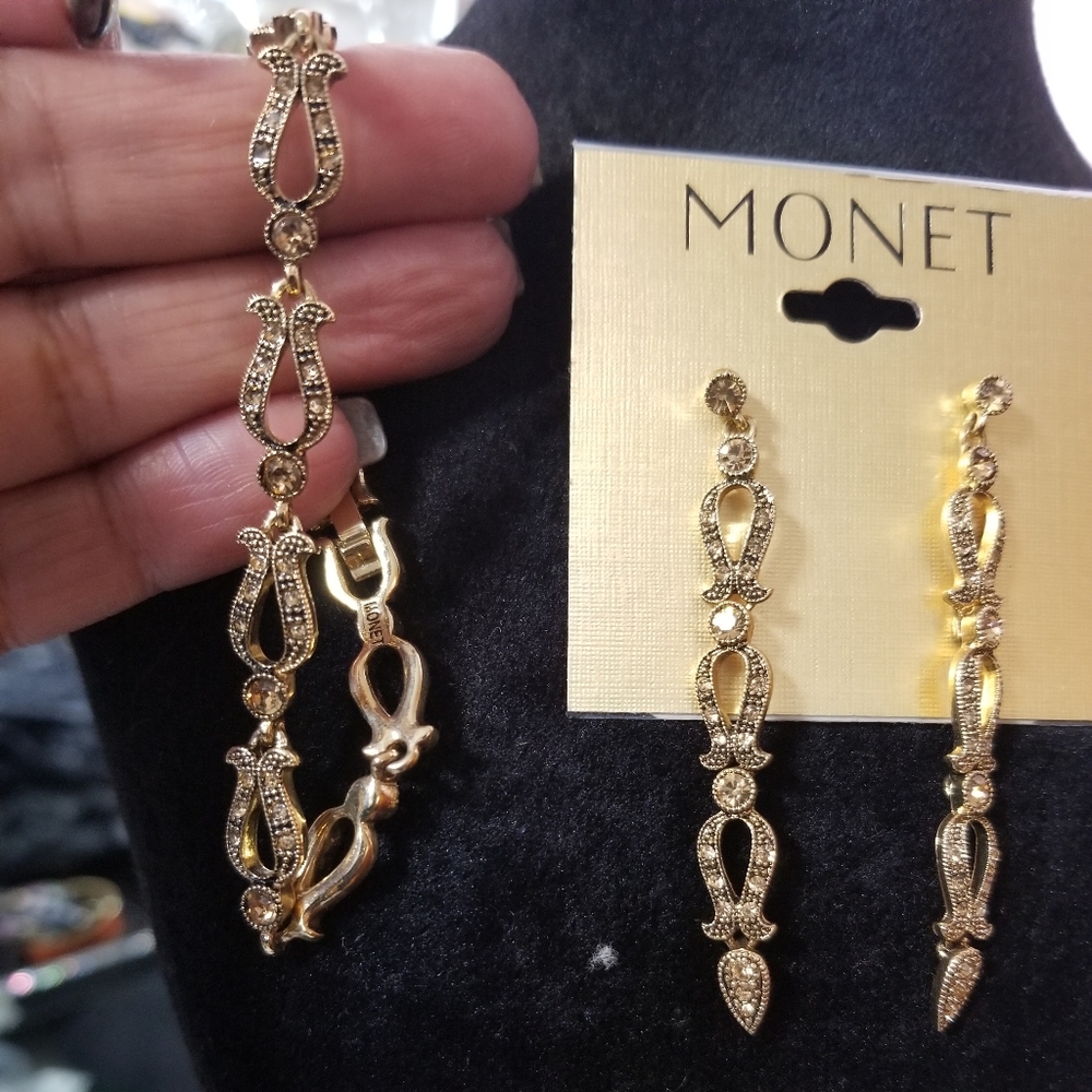 Braclet and earring  set